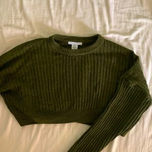 urban outfitters olive green crop sweater